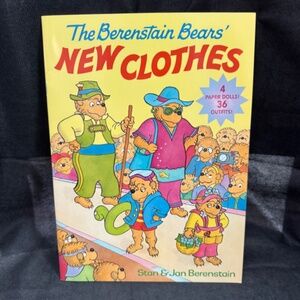 The Berenstain Bears' New Clothes Paper Doll Book 4 Paper Dolls 36 Outfits